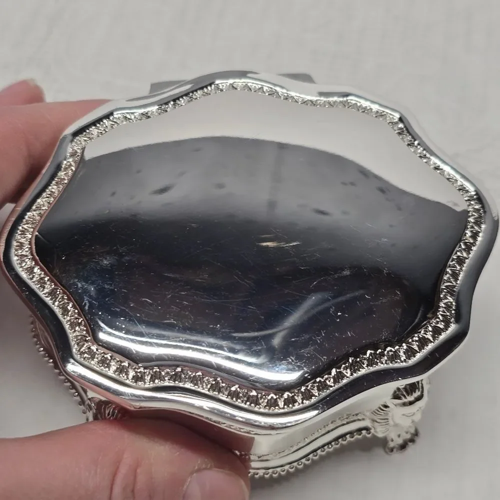 Silver Chrome Lion Heads Footed Non Tarnish Jewelry Trinket Box Victorian Style